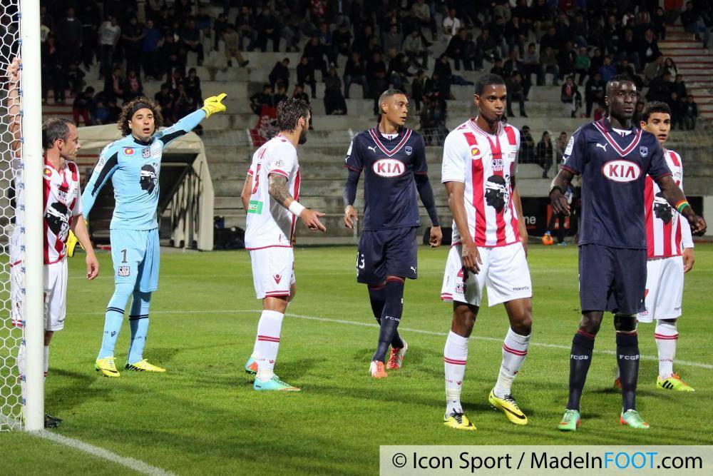 Ochoa est courtisé par de nombreuses formations