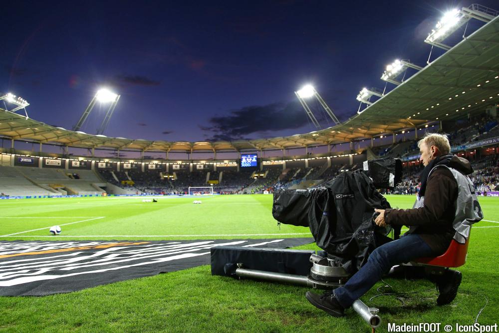 Laval - Saint-Étienne : sur quelle chaîne et à quelle heure voir le match  de Ligue 2 en direct ?