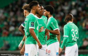 Découvrez les 11 de départ de Metz et Saint-Étienne