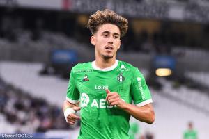 Aouchiche est titulaire chez les Verts