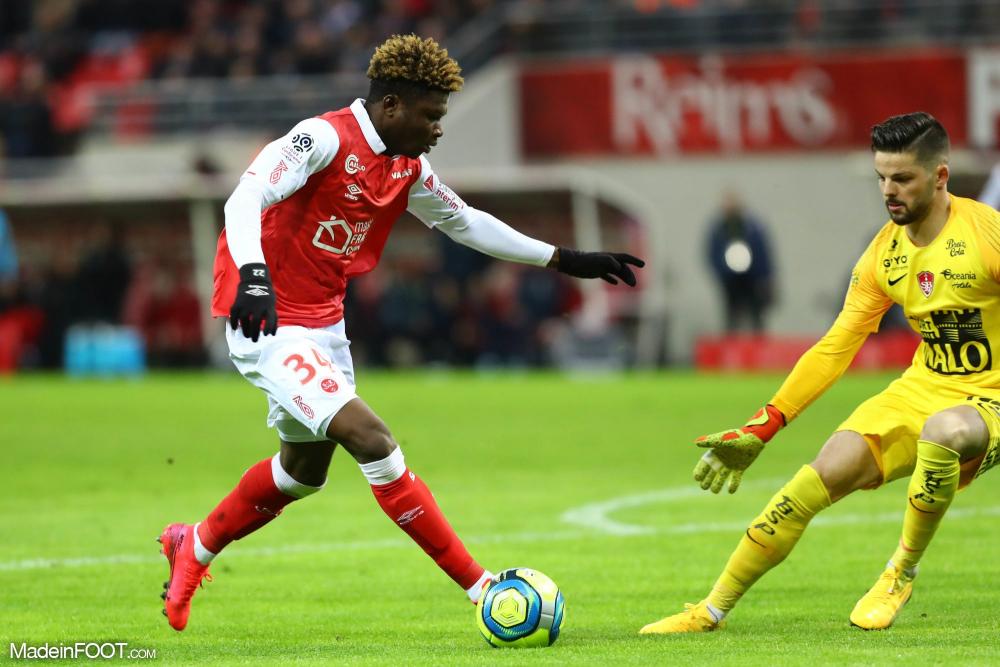 Mercato Les Premiers Mots De Gautier Larsonneur Chez Les Verts