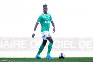 Pape Abou Cissé, ici sous les couleurs de l'AS Saint-Etienne, a prolongé avec l'Olympiakos Le Pirée (Grèce).