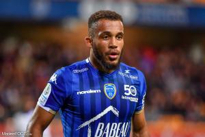 Bryan Mbeumo signe en D2 anglaise.