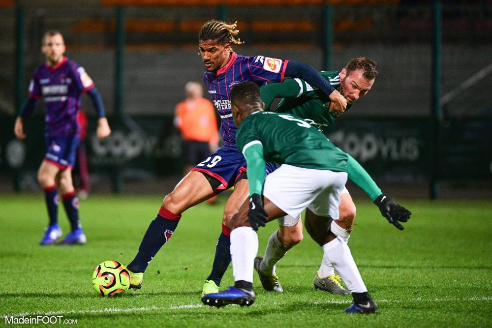 Florian Ayé flambe cette saison à Clermont.