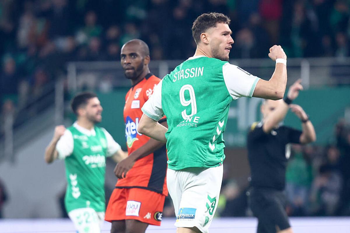 Photo: madeinsaint-etienne.ouest-france.fr Lucas Stassin Set for Sevilla FC Move from AS Saint-Étienne