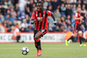 Max-Alain Gradel préfère rester en Angleterre cet été.